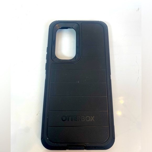 OtterBox Other - OtterBox Defender Pro Series Case for Motorola Edge (2022) - Black Hard Shell